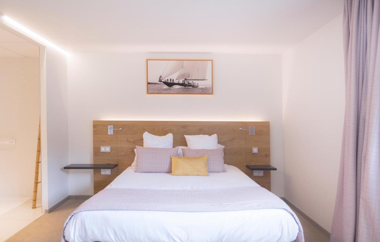 Le Nautica Hotel เปโรส กีเรค ภายนอก รูปภาพ